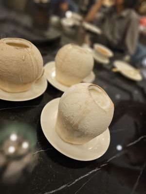 Li Yen 麗苑 by null