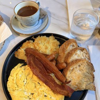 Little Corner Cafe - American breakfast - Sandwiches Near Me - Glendale, California