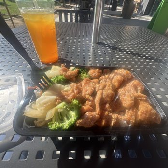 Li Cha Tea - T4 Mandarin Glazed Chicken - Bubble Tea Near Me - Northridge, California