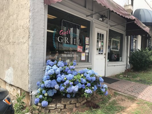 Gus's Grill by null