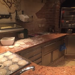 Bärafalla - Pizza kitchen seating