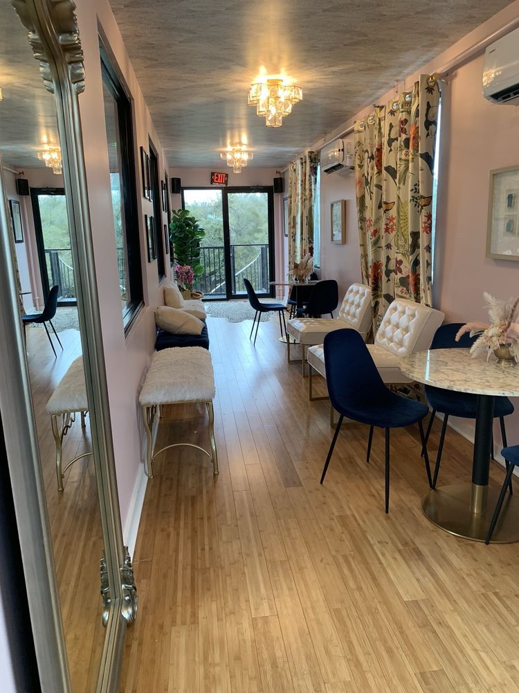 TREE HAUS TAVERN Updated September 2024 78 Photos & 56 Reviews