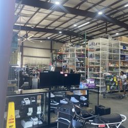 RK's Liquidation Warehouse - Interior