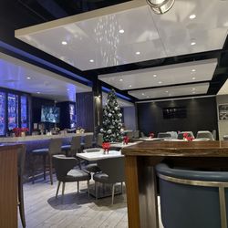 Inside (embassy suites)