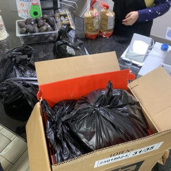 Tres islas seafood - Box of Oysters,Pompano fish, Red Snapper, 4lbs MX Shrimp, 5lbs of Sea Bass, 2lbs Diced tuna, prod, garlic sauce, + more 100% - Seafood Markets Near Me - Santa Ana, California