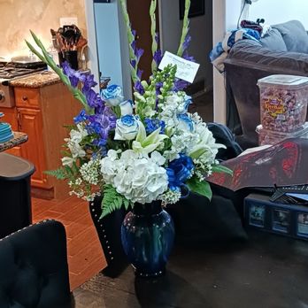 Flowers By Alis - Florists Near Me - Modesto, California