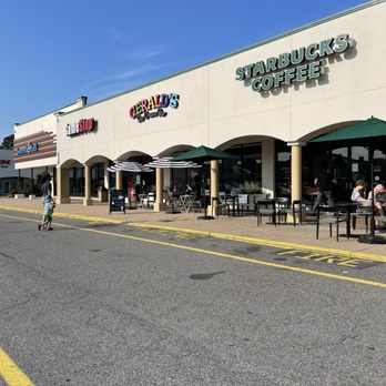 Gerald's Ice Cream Bar - Outside - Ice Cream & Frozen Yogurt Near Me - Virginia Beach, Virginia Gerald's Ice Cream Bar - Outside - Ice Cream & Frozen Yogurt Near Me - Virginia Beach, Virginia