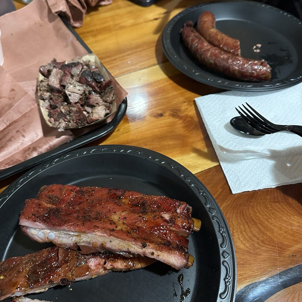 Mad Jack's Mountaintop Barbecue - Chopped pork, brisket, pork ribs, sausage - Barbeque Near Me - Cloudcroft, New Mexico Mad Jack's Mountaintop Barbecue - Chopped pork, brisket, pork ribs, sausage - Barbeque Near Me - Cloudcroft, New Mexico
