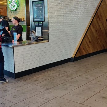 Shake Shack Park Meadows - Store front - Burgers Near Me - Lone Tree, Colorado