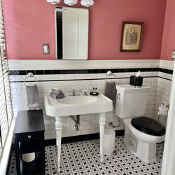 The Inn at Forest Oaks - Bathroom at the inn