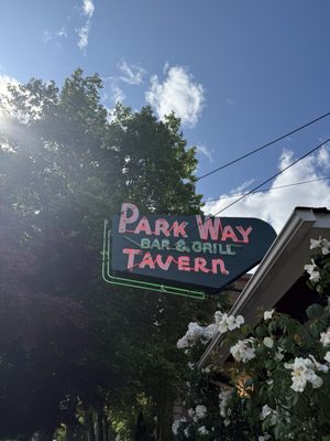 Parkway Tavern by null