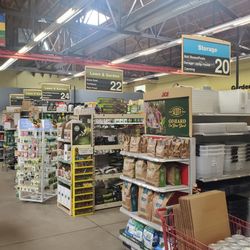 Storage/Lawn & Garden