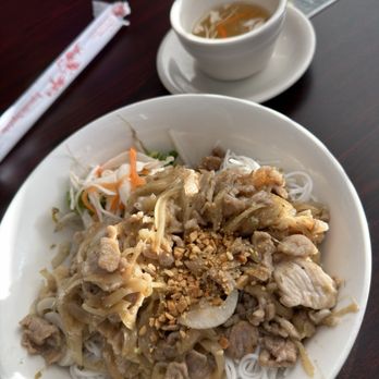 Phuong Vietnamese Restaurant - 30. Bun Dac Biet - Vietnamese Near Me - North Charleston, South Carolina