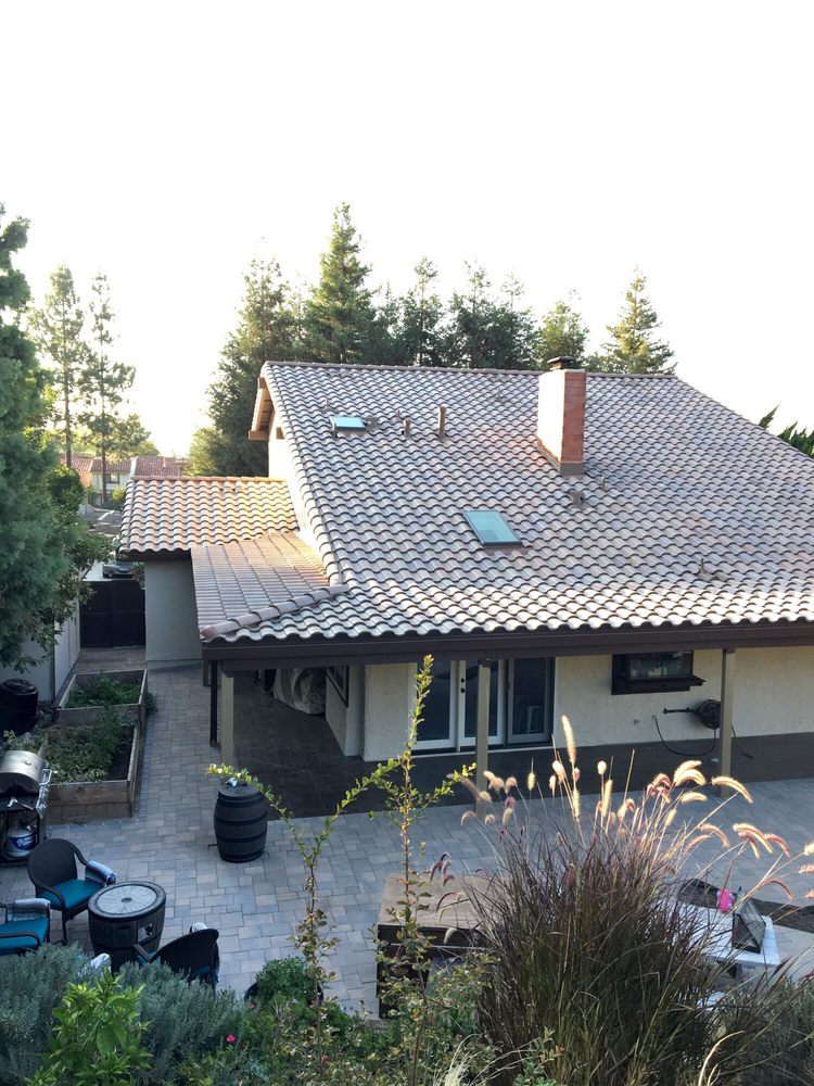 Slide of Shelter Roofing and Solar