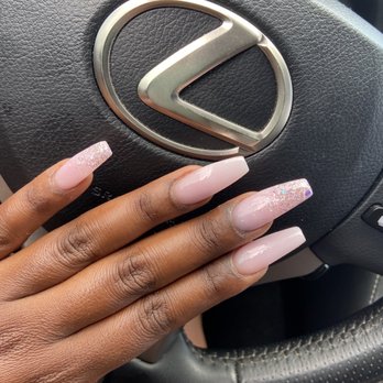 Polished Nail Bar - It's the ombré glitter for me - Nail Salons Near Me - Frisco, Texas