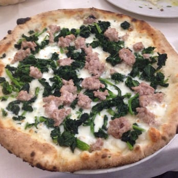 La Tavernetta - Broccoli (friarielli in Napolitano) and sausage (salsiccia) pizza - €6 - Italian Near Me - Mercogliano, AV