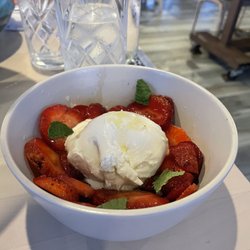 Drifters of Seaside - Strawberry burrata