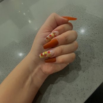 Mimi's Nails - Fall vibes! - Day Spas Near Me - Black Diamond, Washington