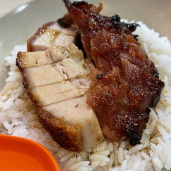 一樂燒鵝 - Roast pork and cha siu over rice - Cantonese Near Me - Hong Kong, HK
