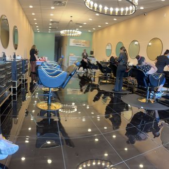 Glam Look Threading Salon and Spa - The interior - spacious & calming - Waxing Near Me - Grand Prairie, Texas Glam Look Threading Salon and Spa - The interior - spacious & calming - Waxing Near Me - Grand Prairie, Texas