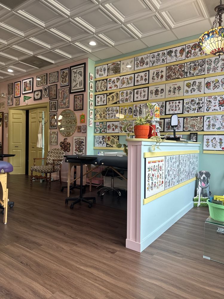 Good Omen Tattoo Logo