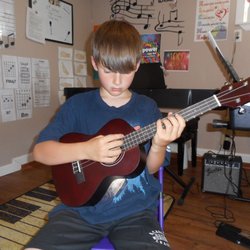 EverLove Studios - Ukulele Lessons, Ages 7 and Up
