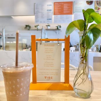Vibe Organic Kitchen - Chunky Monkey Smoothie 10/10 - Juice Bars & Smoothies Near Me - Costa Mesa, California