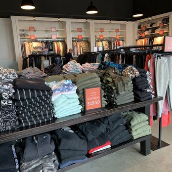 Abercrombie And Fitch - Women's Clothing Near Me - Deer Park, New York Abercrombie And Fitch - Women's Clothing Near Me - Deer Park, New York