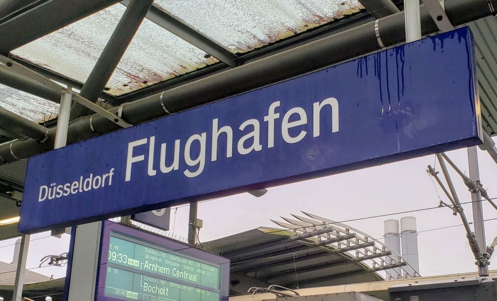 Q Park Flughafen Bahnhof Ahrensplatz 40472 Düsseldorf www.yelp.com