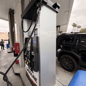 Costco Gasoline - Gas Stations Near Me - Lakewood, California