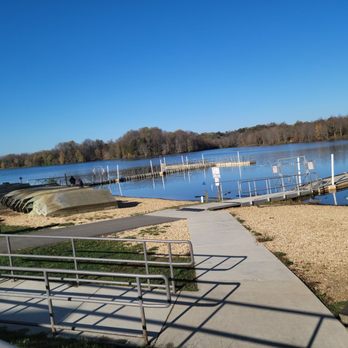 Black Hill Regional Park - The view when you walk down to the boat dock. - Parks Near Me - Boyds, Maryland