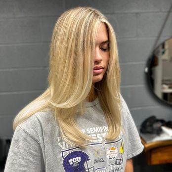 Howdy Highlight - Full Highlight with brighter tip outs! - Hair Stylists Near Me - Southlake, Texas