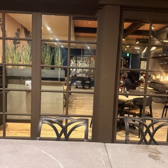 Jackalope's Bar and Grill - American Near Me - Fish Camp, California