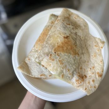 Tacos Gavilan - Super chicken quesadilla - Mexican Near Me - West Covina, California