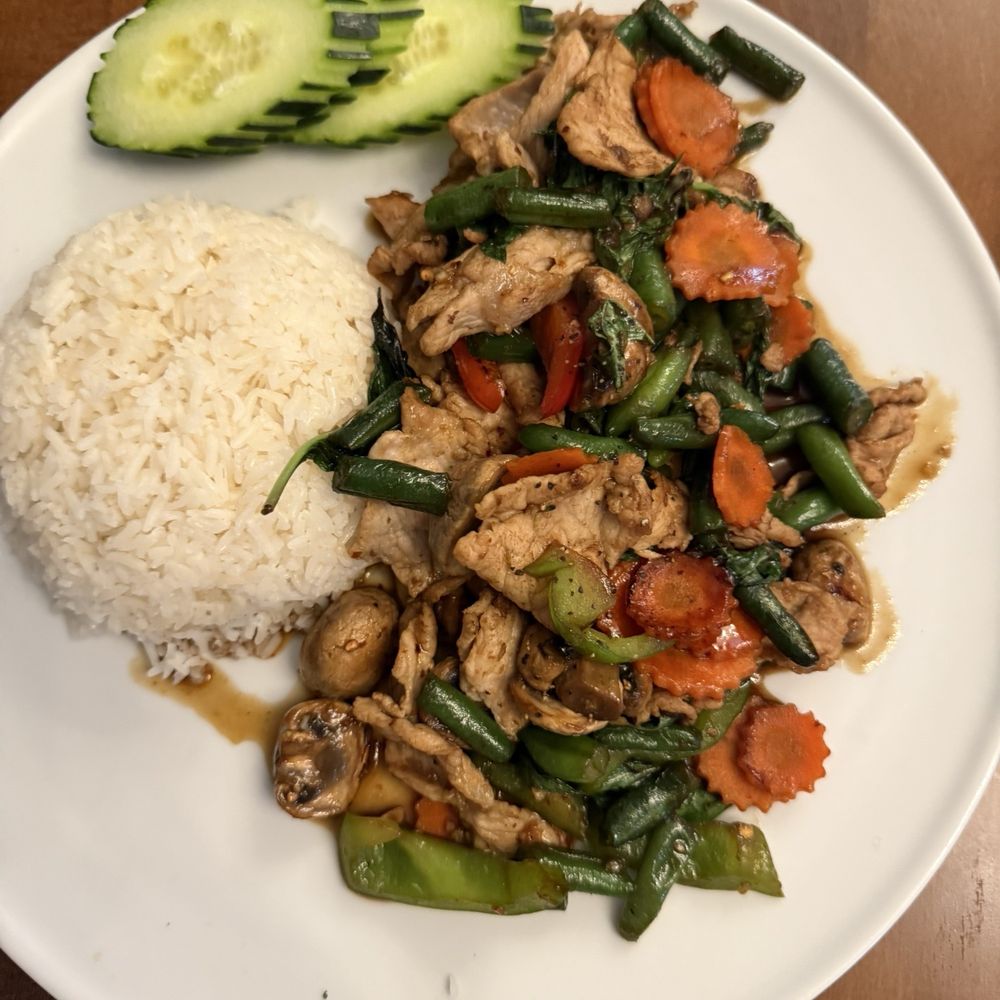 Sirinya's Thai Restaurant & Lounge - Thai basil - Thai Near Me - Spokane, Washington Sirinya's Thai Restaurant & Lounge - Thai basil - Thai Near Me - Spokane, Washington