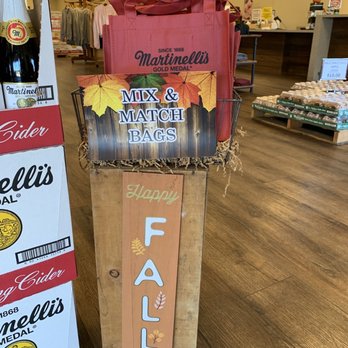 Martinelli's Company Store - Souvenir Shops Near Me - Watsonville, California