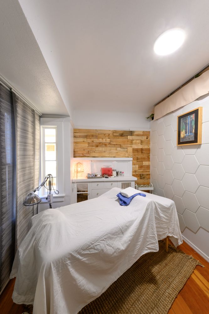 EVERGREEN EAST ASIAN MEDICINE Updated September 2024 11 Photos 7025 N 57th Ave, Glendale