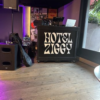 Hotel Ziggy - Hotels Near Me - West Hollywood, California Hotel Ziggy - Hotels Near Me - West Hollywood, California