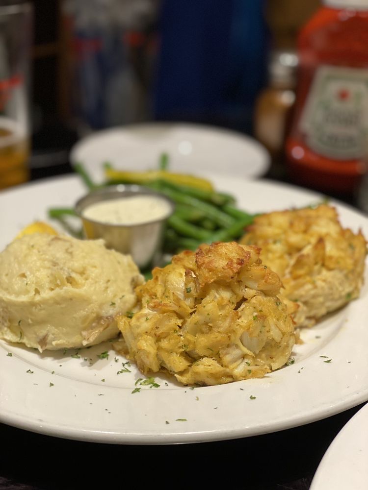 BOATYARD BAR & GRILL Updated May 2024 1857 Photos & 1869 Reviews