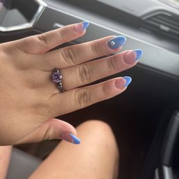 nails