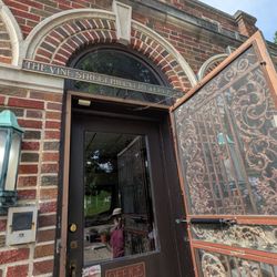 Vine Street Hill Cemetery Assn - Entrance