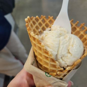Sweet Cow - Desserts Near Me - Aurora, Colorado