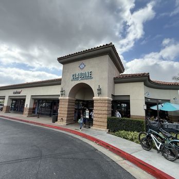 Claudine Kitchen & Bakeshop - Breakfast & Brunch Near Me - Porter Ranch, California