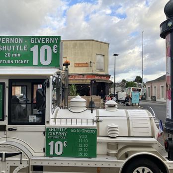 Gare SNCF de Vernon-Giverny - Train Stations Near Me - Vernon, 27
