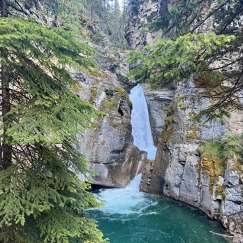 Banff National Park - Johnston Canyon - Parks Near Me - Banff, Alberta Banff National Park - Johnston Canyon - Parks Near Me - Banff, Alberta