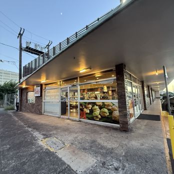 Liliha Bakery - Bakeries Near Me - Honolulu, Hawaii