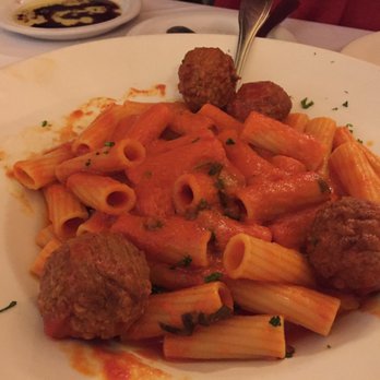 Luna Rossa - Rigatoni and meatballs....over priced and very average - Italian Near Me - Tustin, California