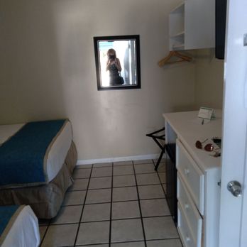 Seashell Motel - Small, but suitable for sleeping - Hotels Near Me - Key West, Florida Seashell Motel - Small, but suitable for sleeping - Hotels Near Me - Key West, Florida