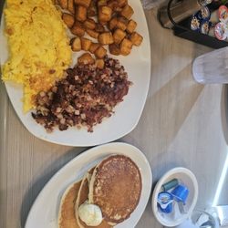 Perkins Restaurant & Bakery - Corned beef hash meal