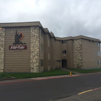 Ebb Tide Oceanfront Inn - Exterior - Hotels Near Me - Seaside, Oregon
